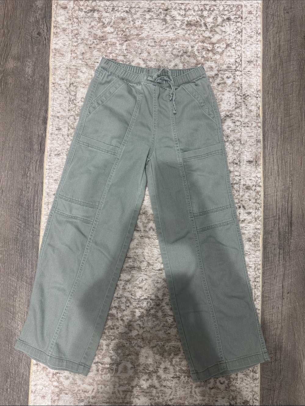 Kohl's Sage Green Wide-Leg Cargo Joggers